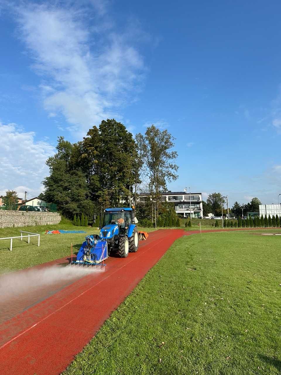 mycie , czyszczenie  dróg i placów