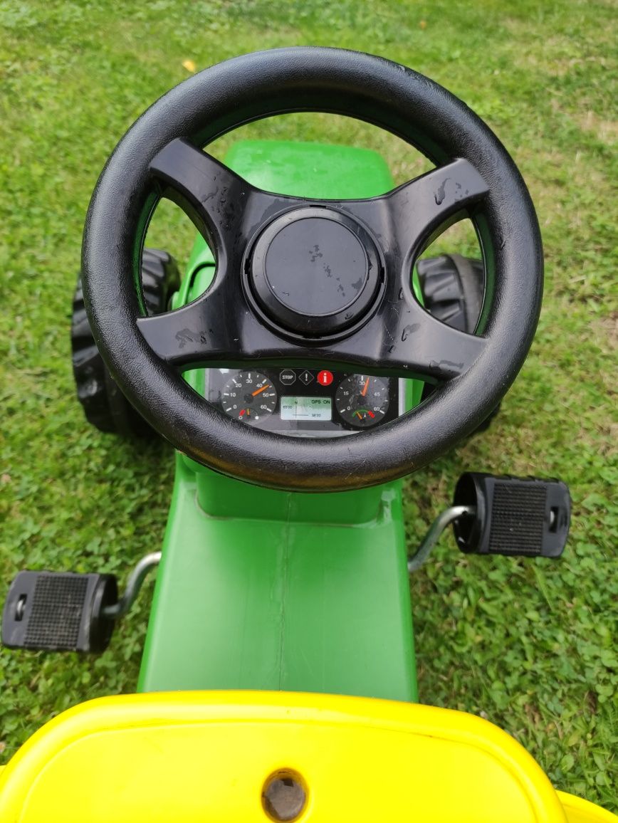 Traktorek John Deere na pedały