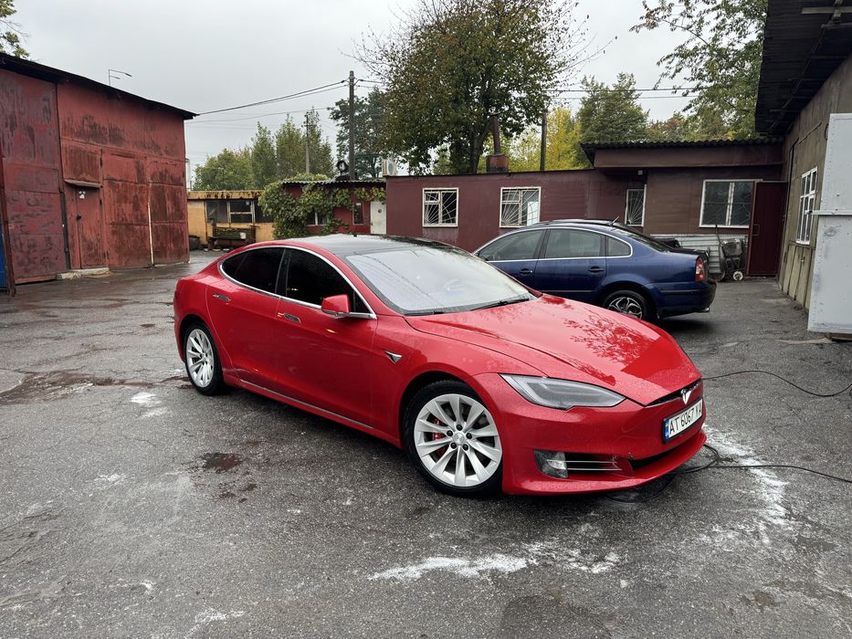 Tesla model S 75D