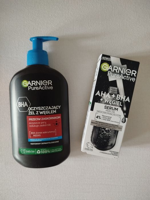 Zestaw kosmetyków Garnier serum i żel do mycia twarzy z węglem