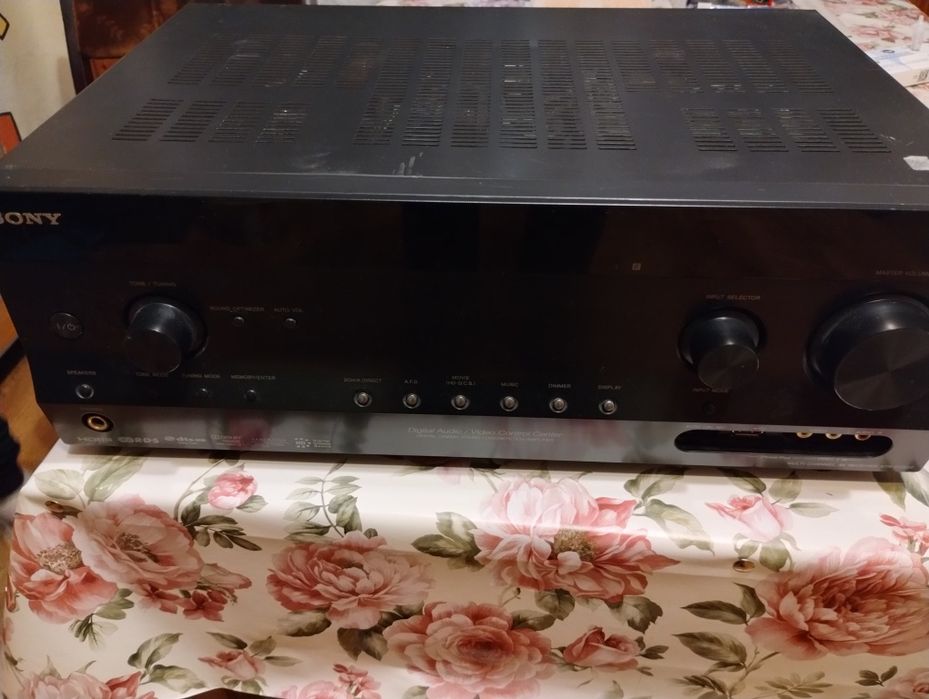 Amplituner Sony STR-DH820
