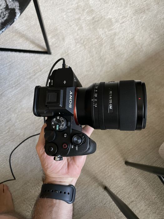 Sony A7 IV impecável