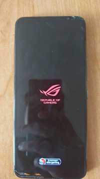 Asus ROG Phone 6 12 GB / 256 GB (restartuje się przy logo)