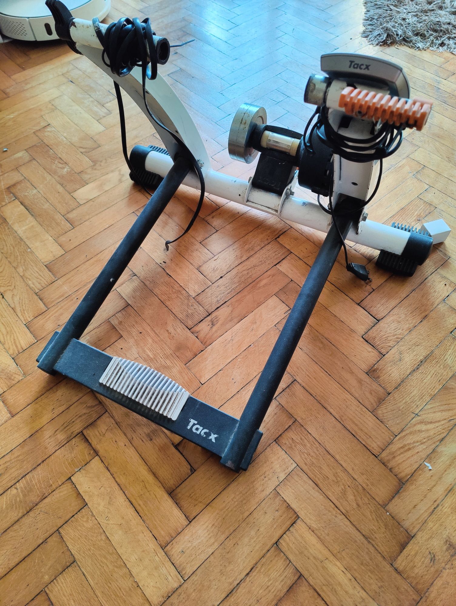 Trenażer TACX Flow
