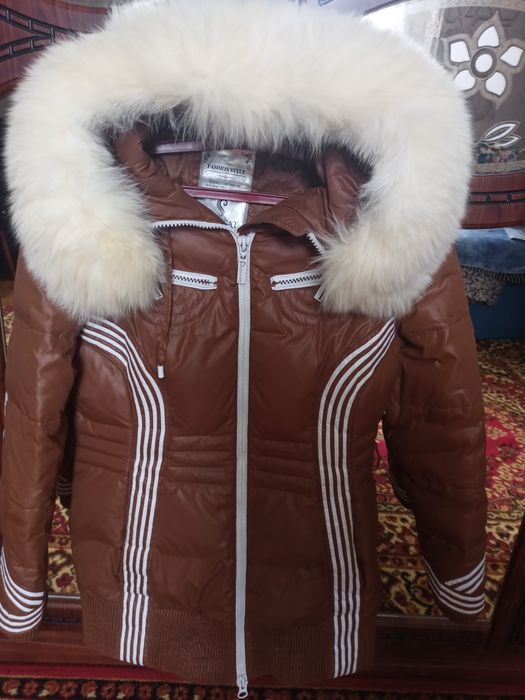 Куртка пуховик білий мєх