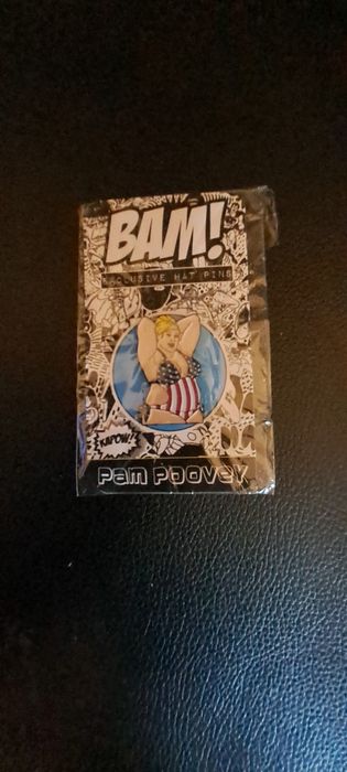 Super Raro pin lacrado PAM POOVEY ARCHER