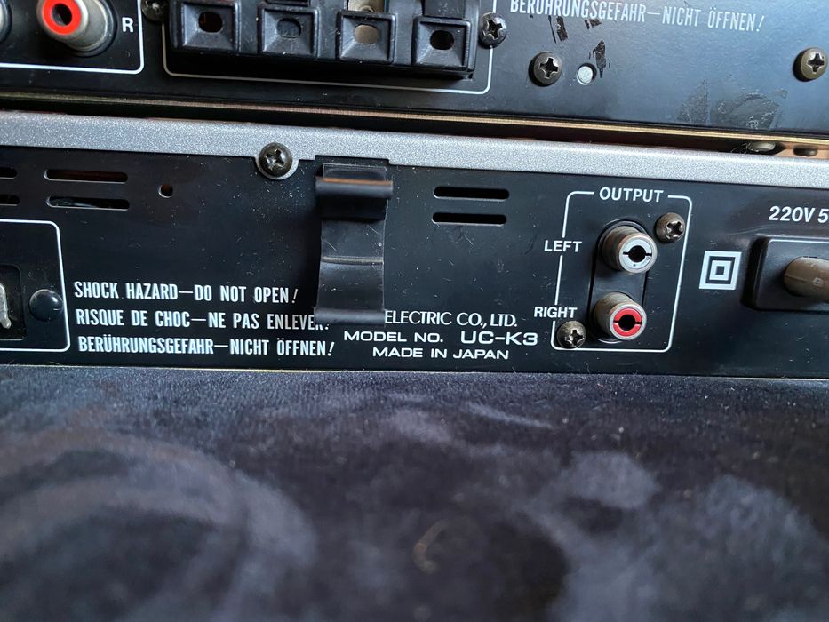 Amplificador e tuner AKAI