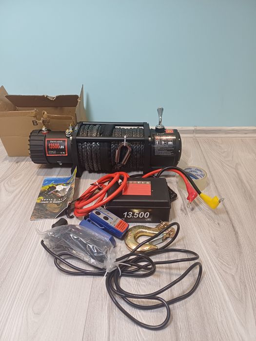 Wyciągarka samochodowa uciąg 6123kg