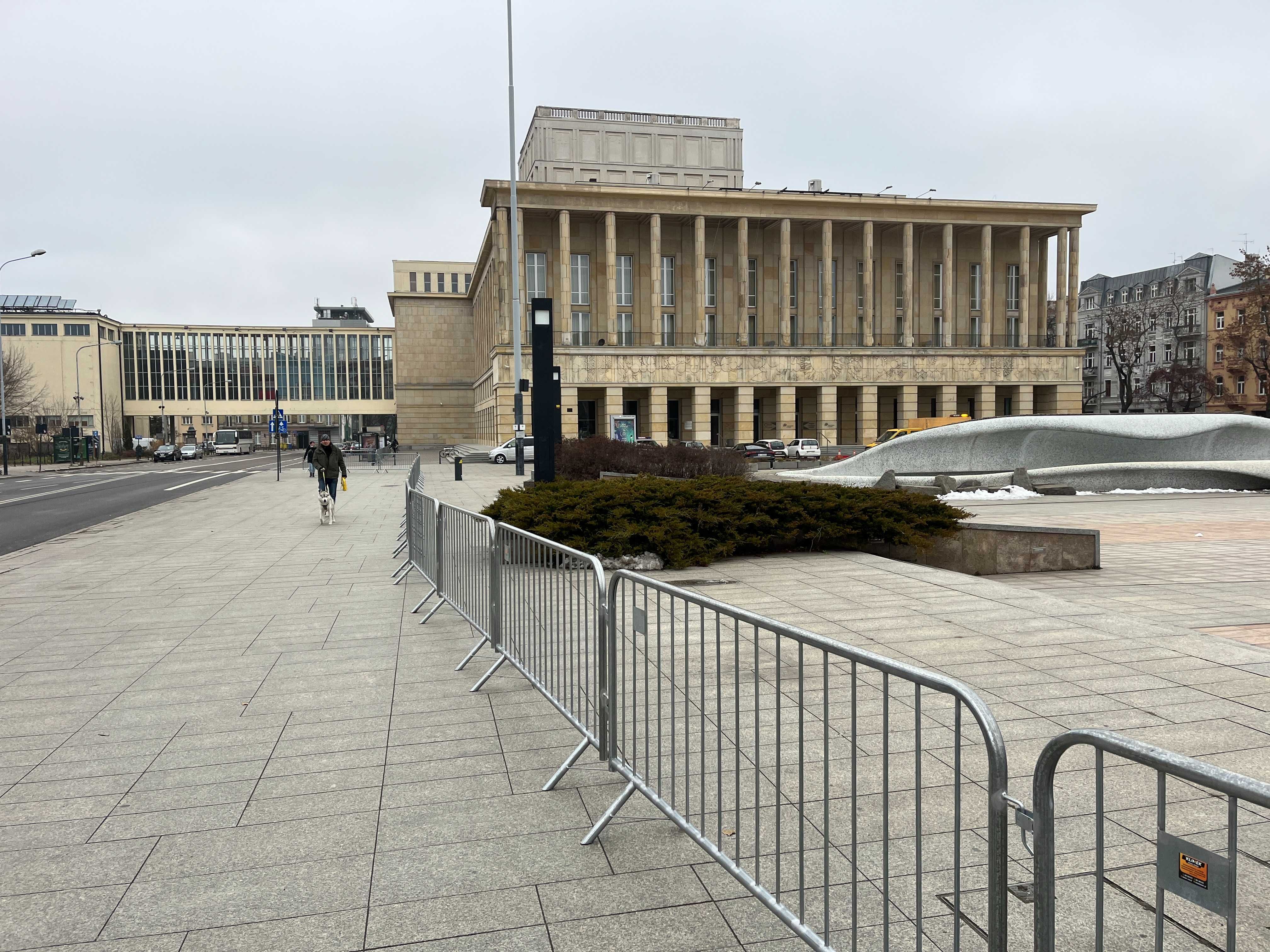 BARIERKA TYMCZASOWA 2,30m 2,50m Lekka Przestawna Koncertowa U 20 Event