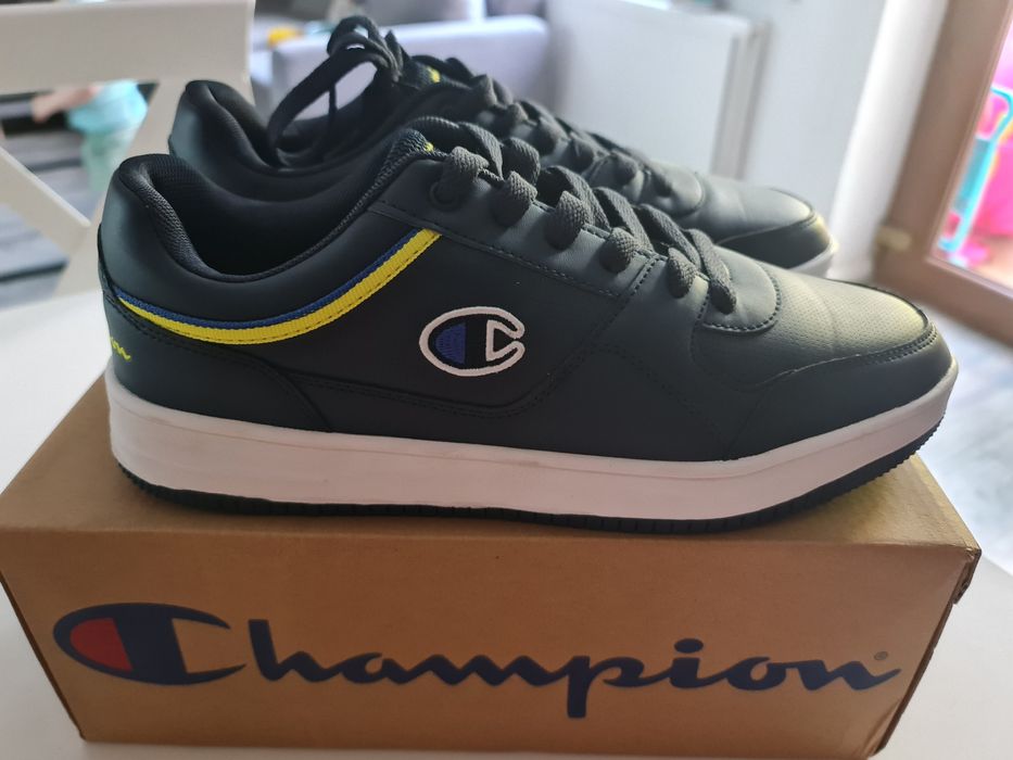 Nowe męskie buty champion