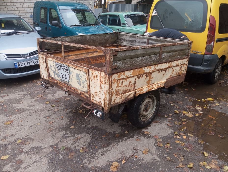 Легковой пріцеп зубренок