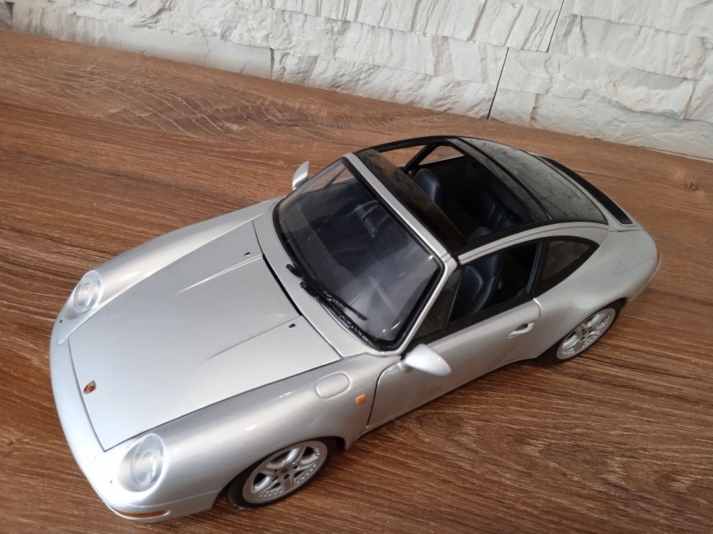 1:18 UT Models Porsche 911 Targa model w