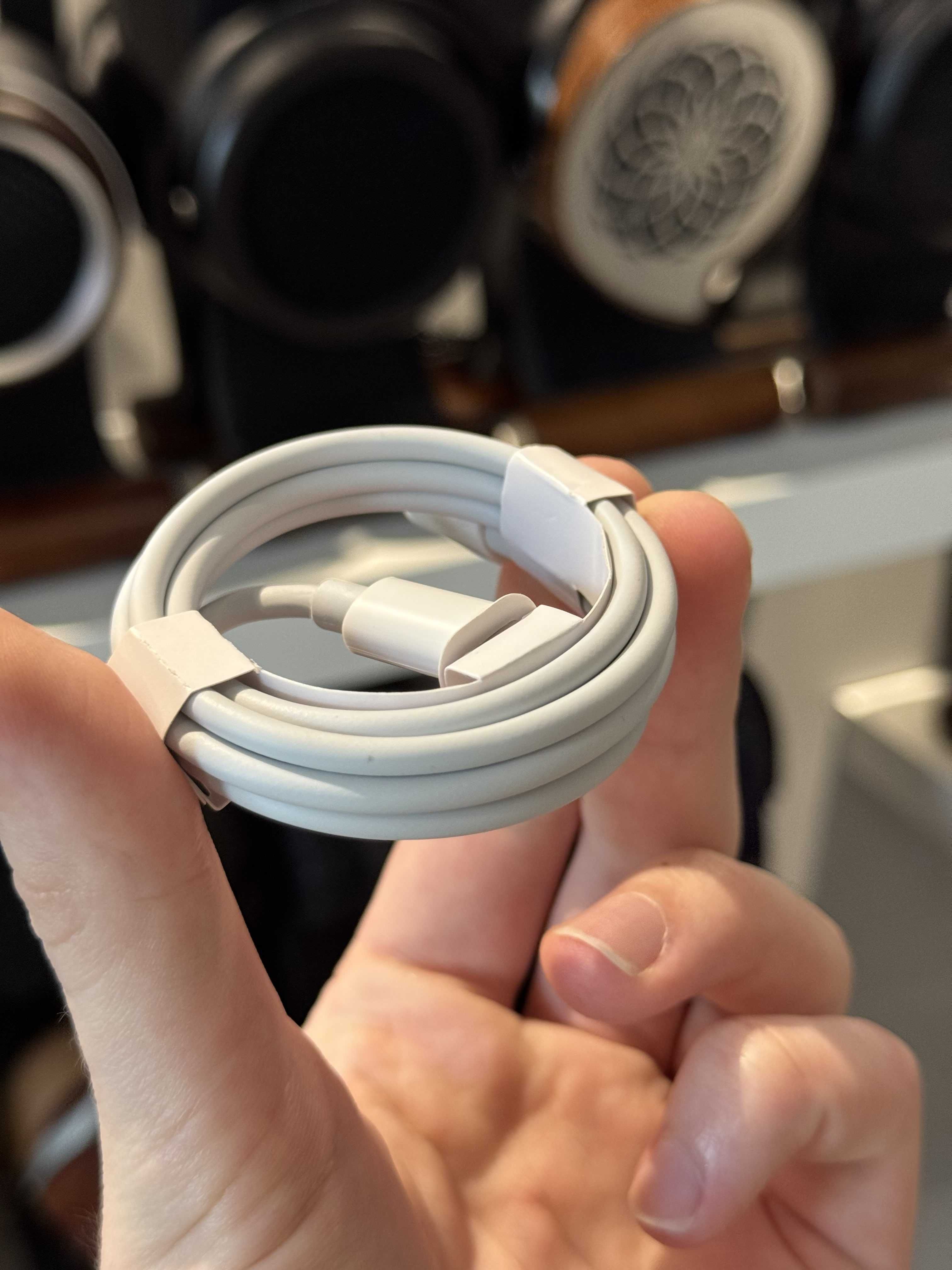 Biały kabel USB-C do USB-C kompatybilny z Apple iPhone