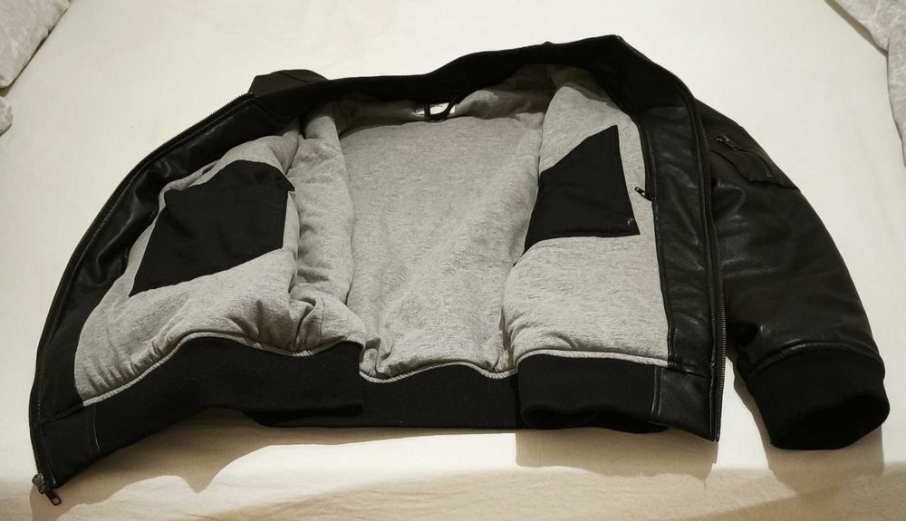 Blusão preto de napa