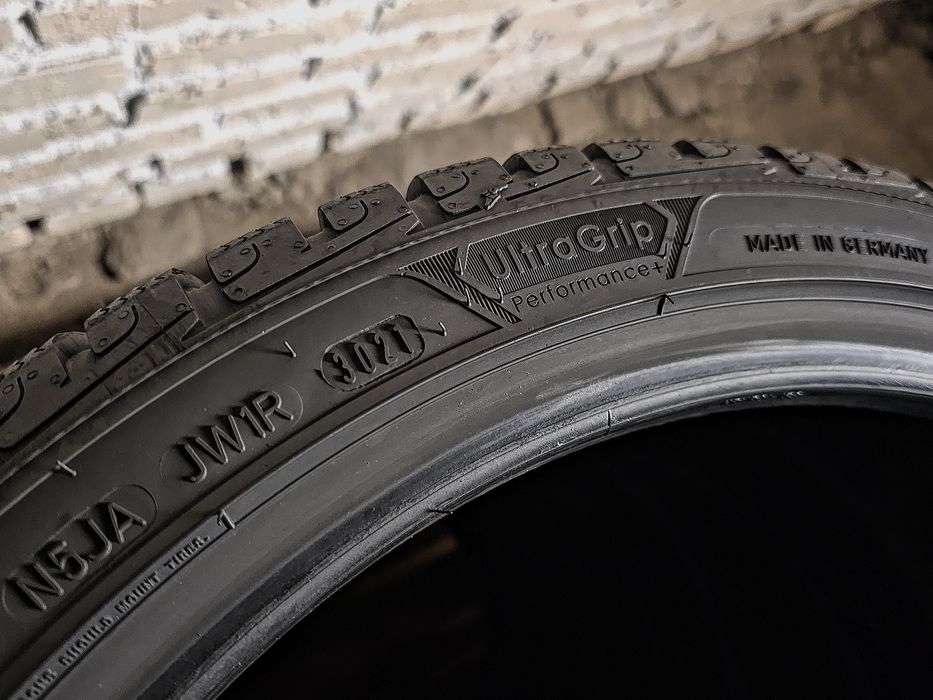 Зимові 225/40r19 GoodYear | Germany | 2021 | 6.5mm | Преміум шини/4шт