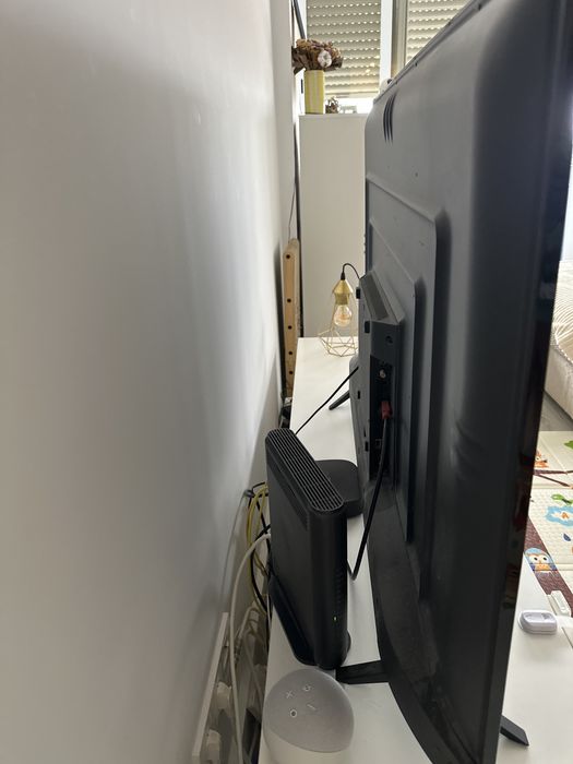 TV Hisense 50 polegadas 4K UHD - Ecrã partido
