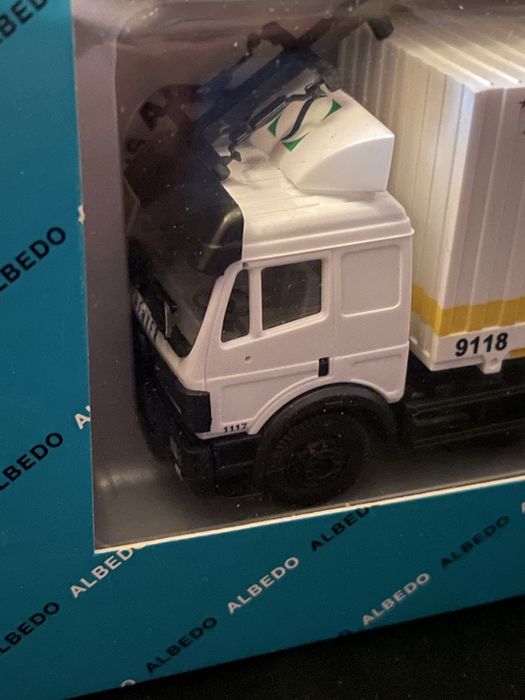 Mercedes 1117 miniatura escala H0