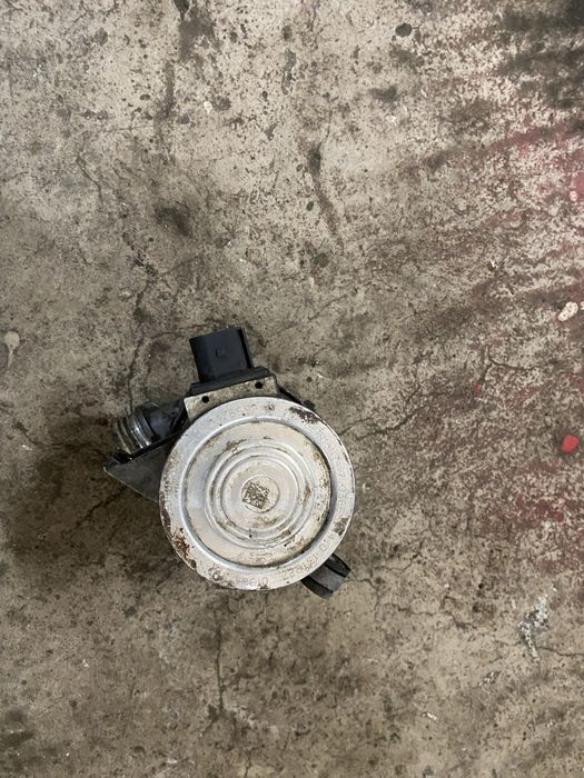 Помпа f10-f30 n20b20 в отличном состоянии