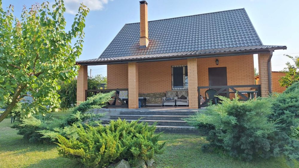 Продается новый дом с террасой \ возле . воды \.