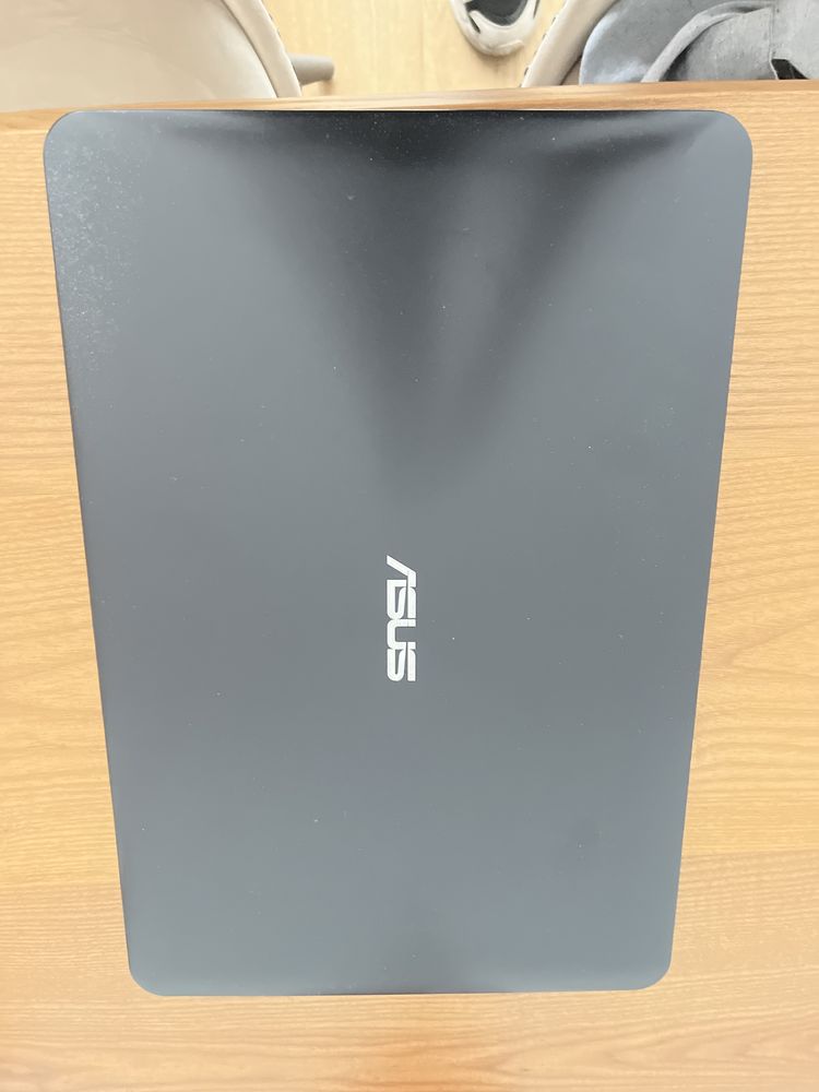 Asus i7 - X555LJ