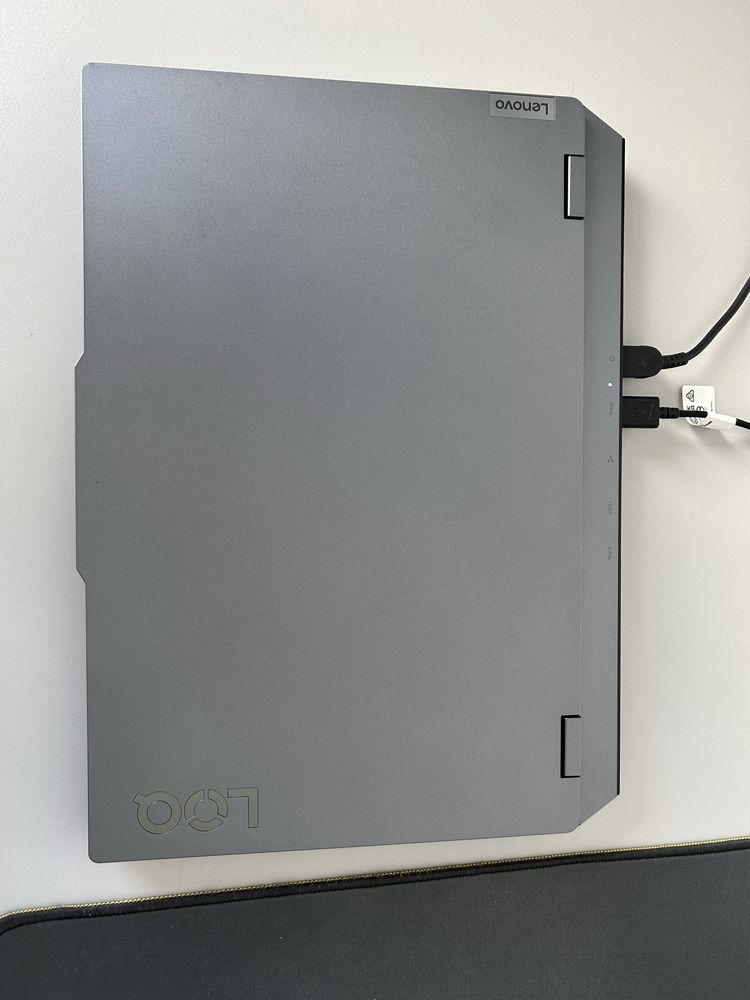 Lenovo loq 15IAX9