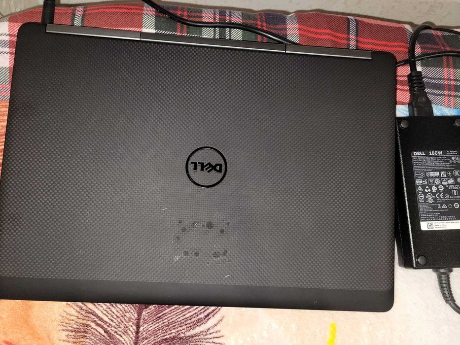Ноутбук Dell Precision 7510 15,6 i7-6820HQ, 32Gb, 256/500Gb, AMD M375X