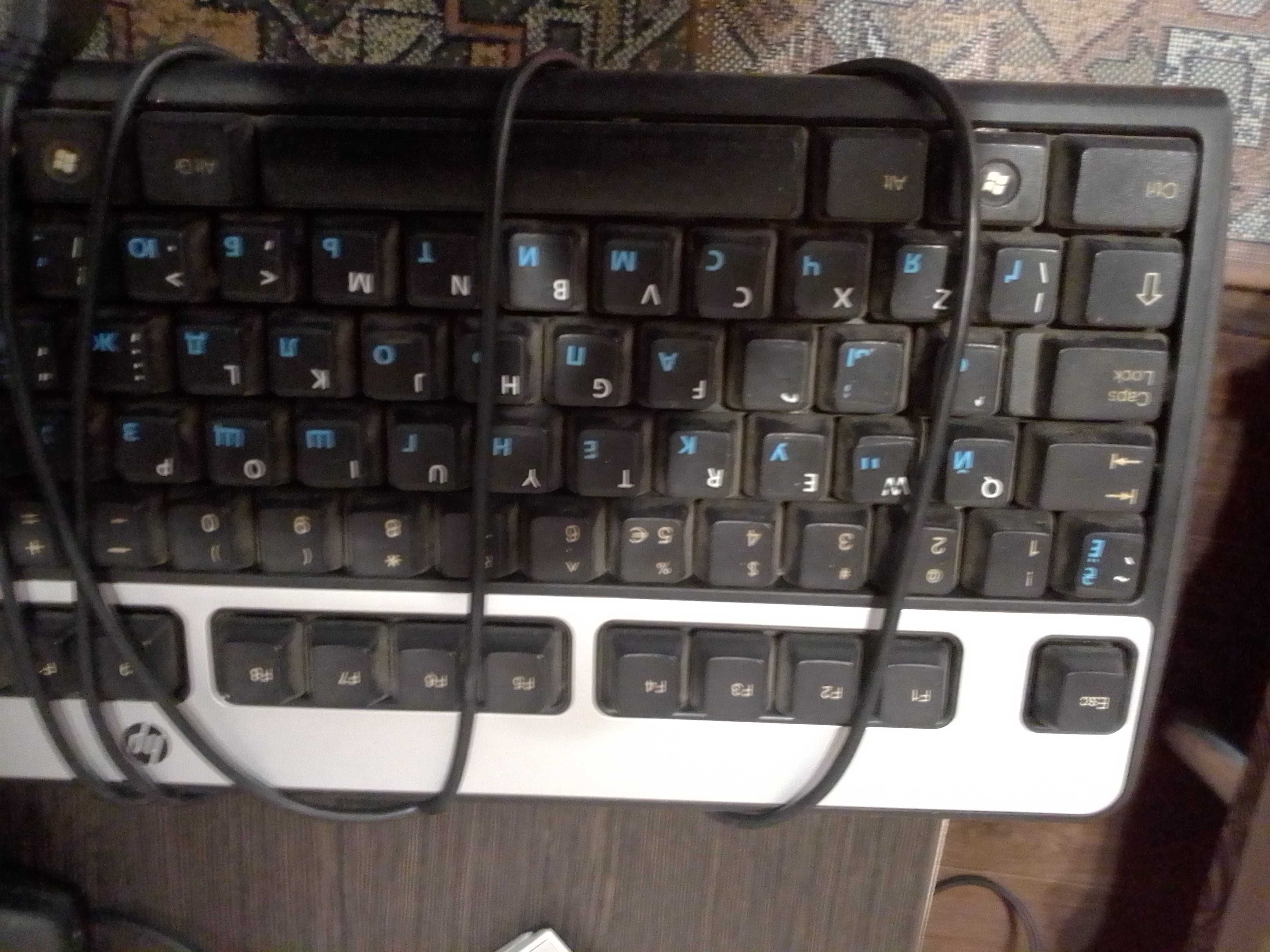 Клавіатура HP і мишка відходить провід
