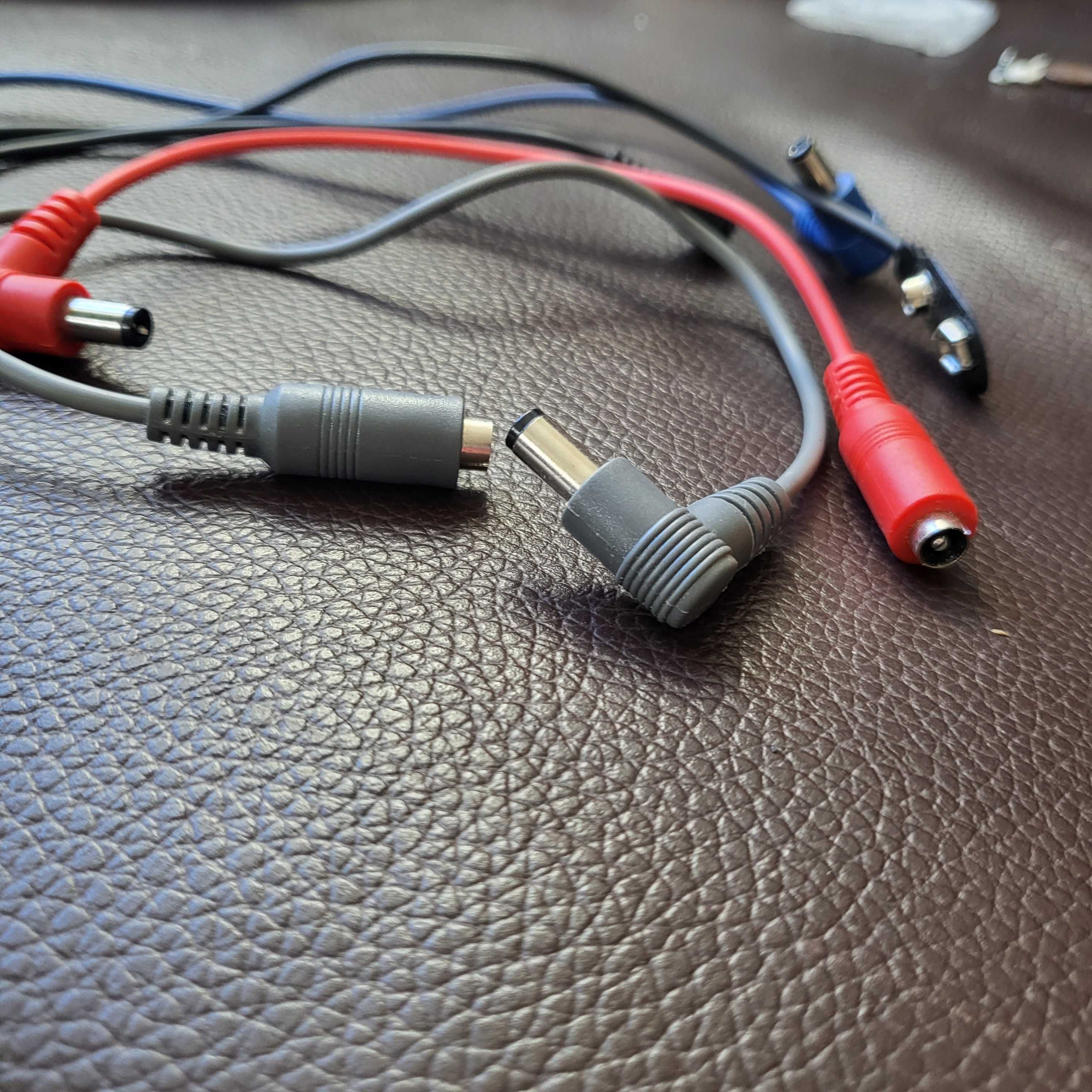 Vários cabos audio adaptadores DC jack bateria