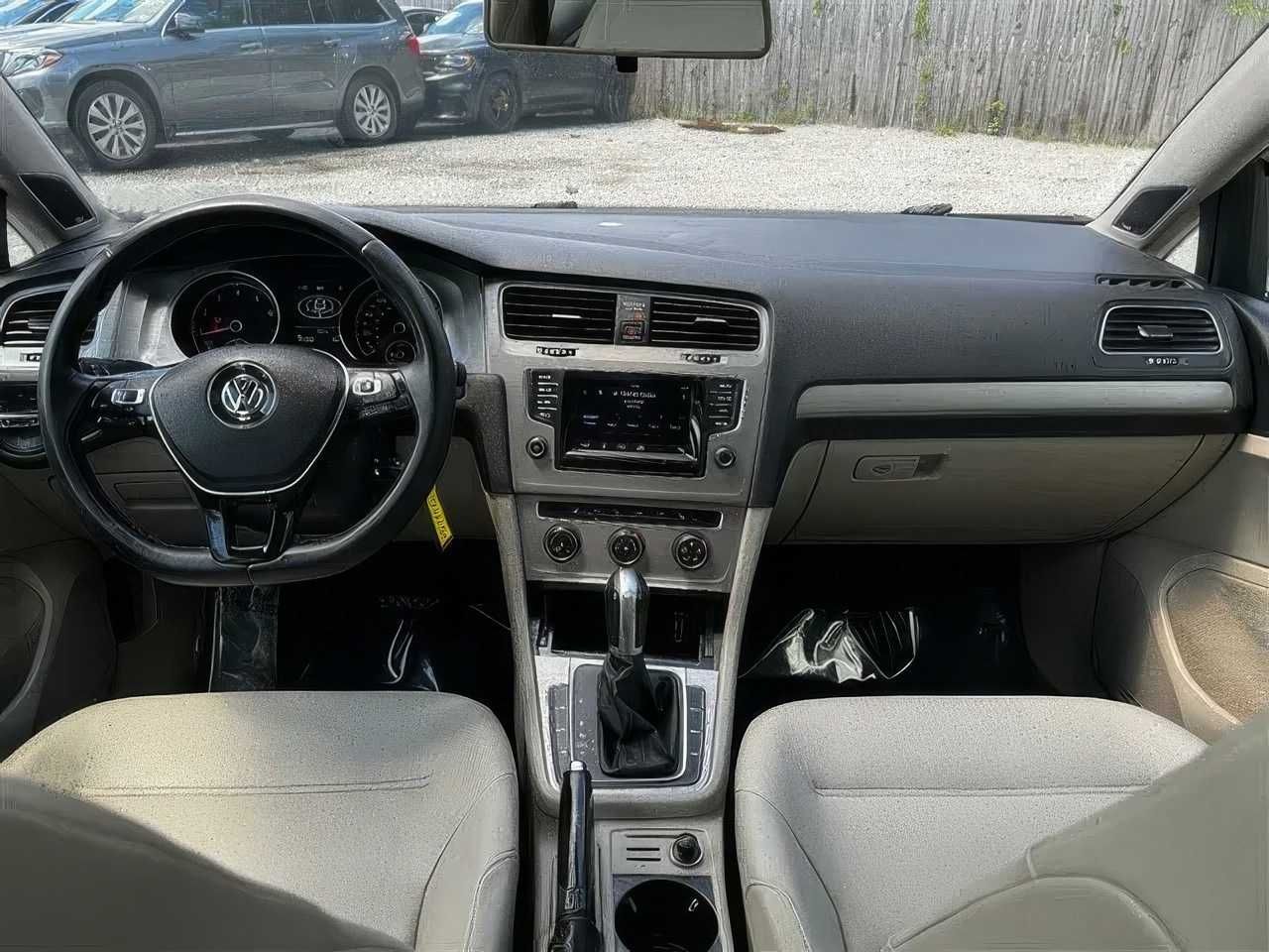 2015 Volkswagen Golf TSI SE