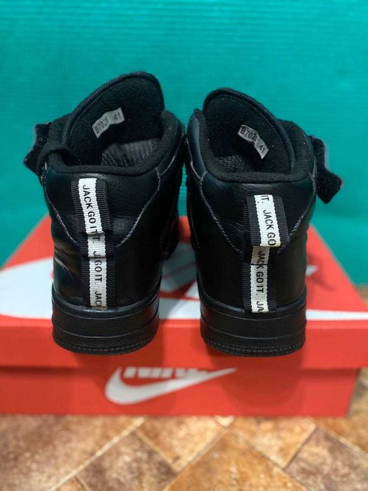 Продам кроссовки Nike Air Force 1, кожа