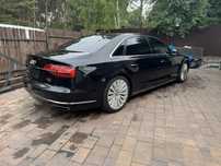 Audi A8L 4.0T Quattro odpala
