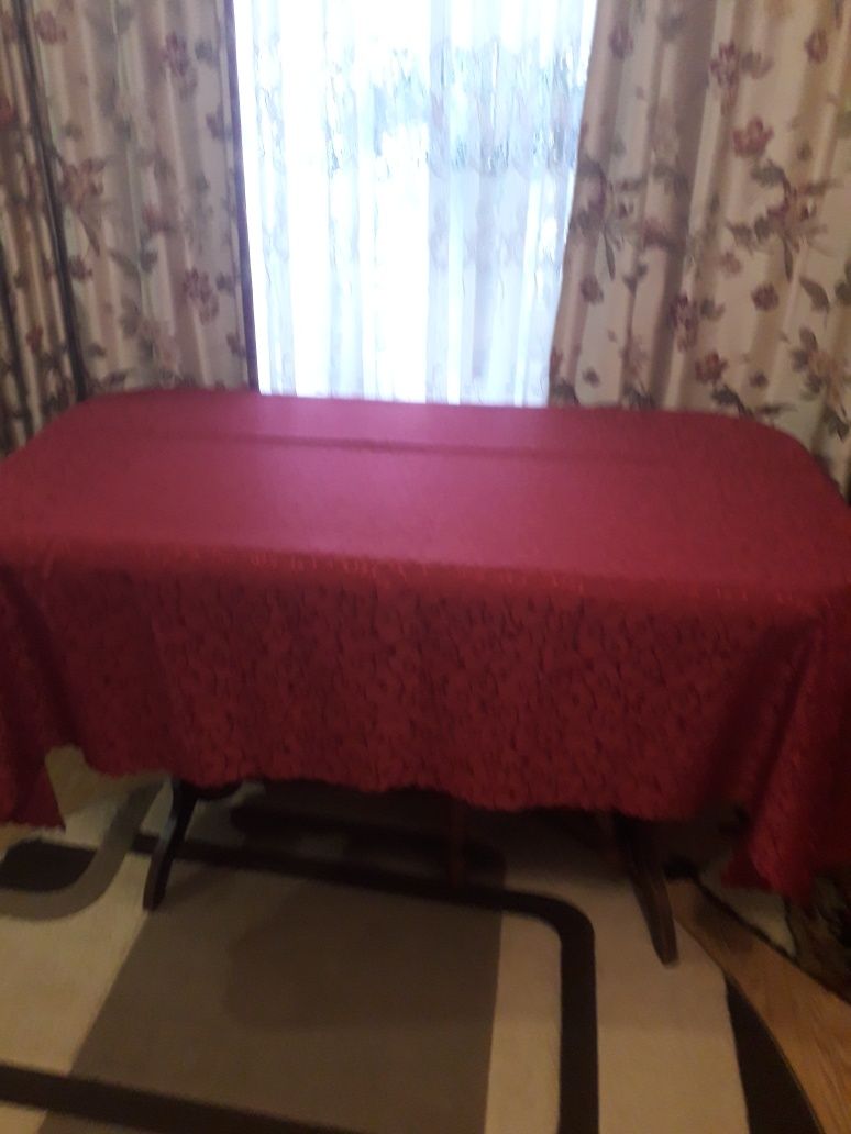 Скатертини, серветки