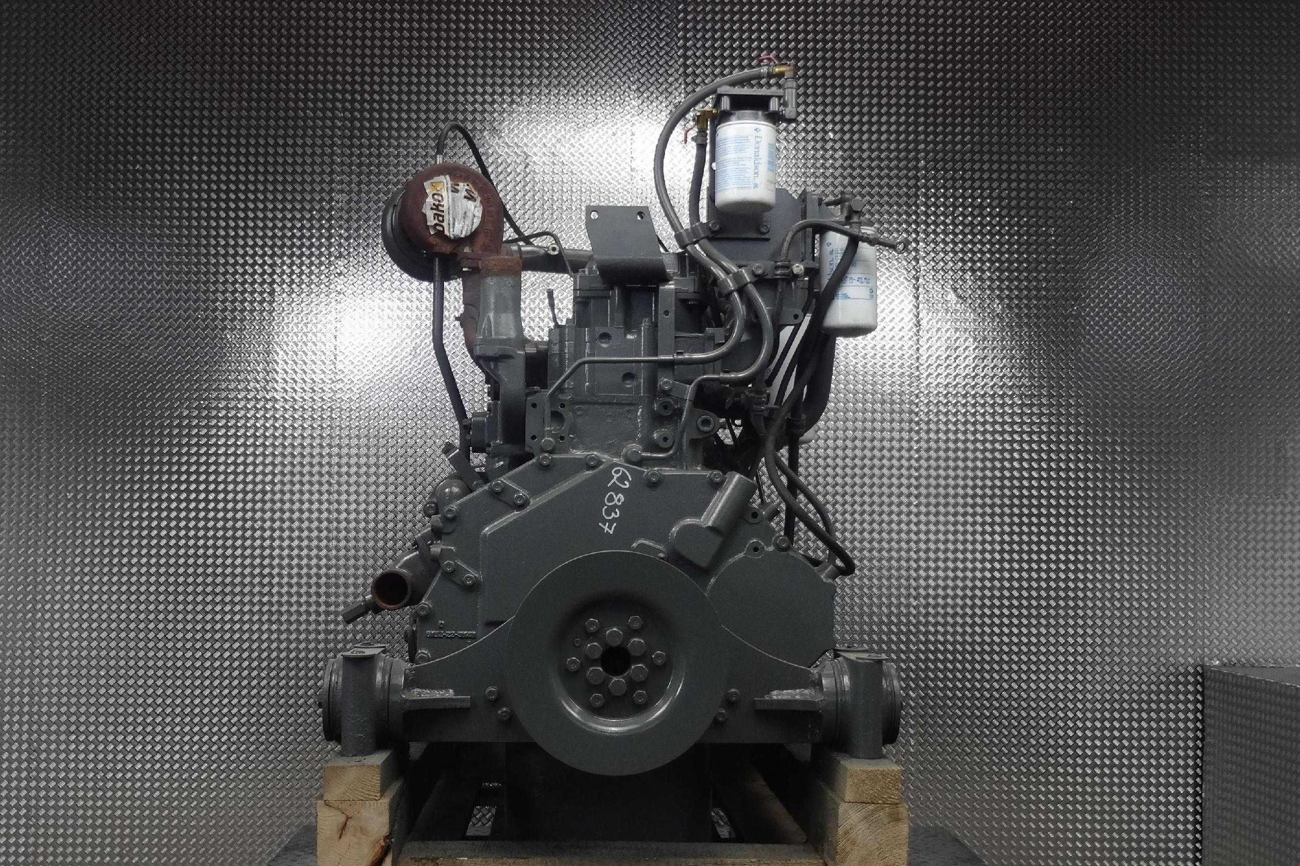 Silnik spalinowy - Komatsu S6D125E-2 - Spycharka D65PX-12