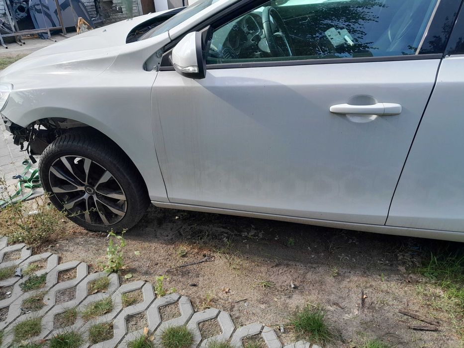 Volvo v40 t2 uszkodzony