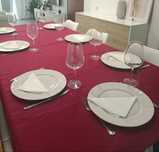 Mesa de jantar maciça