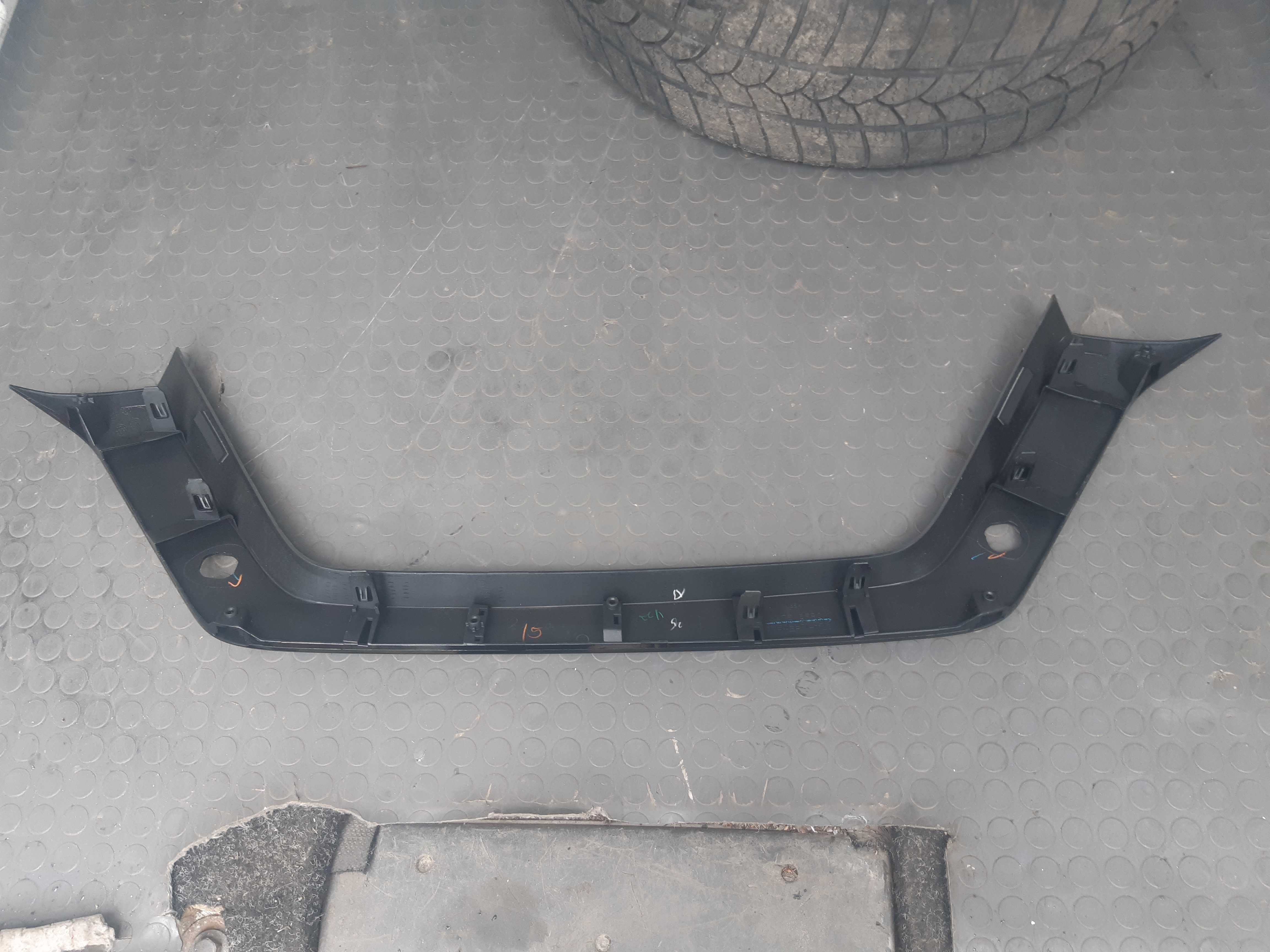 Накладка переднего бампера Nissan X-Trail T-32 Lift 62278 6FR0A нов ор