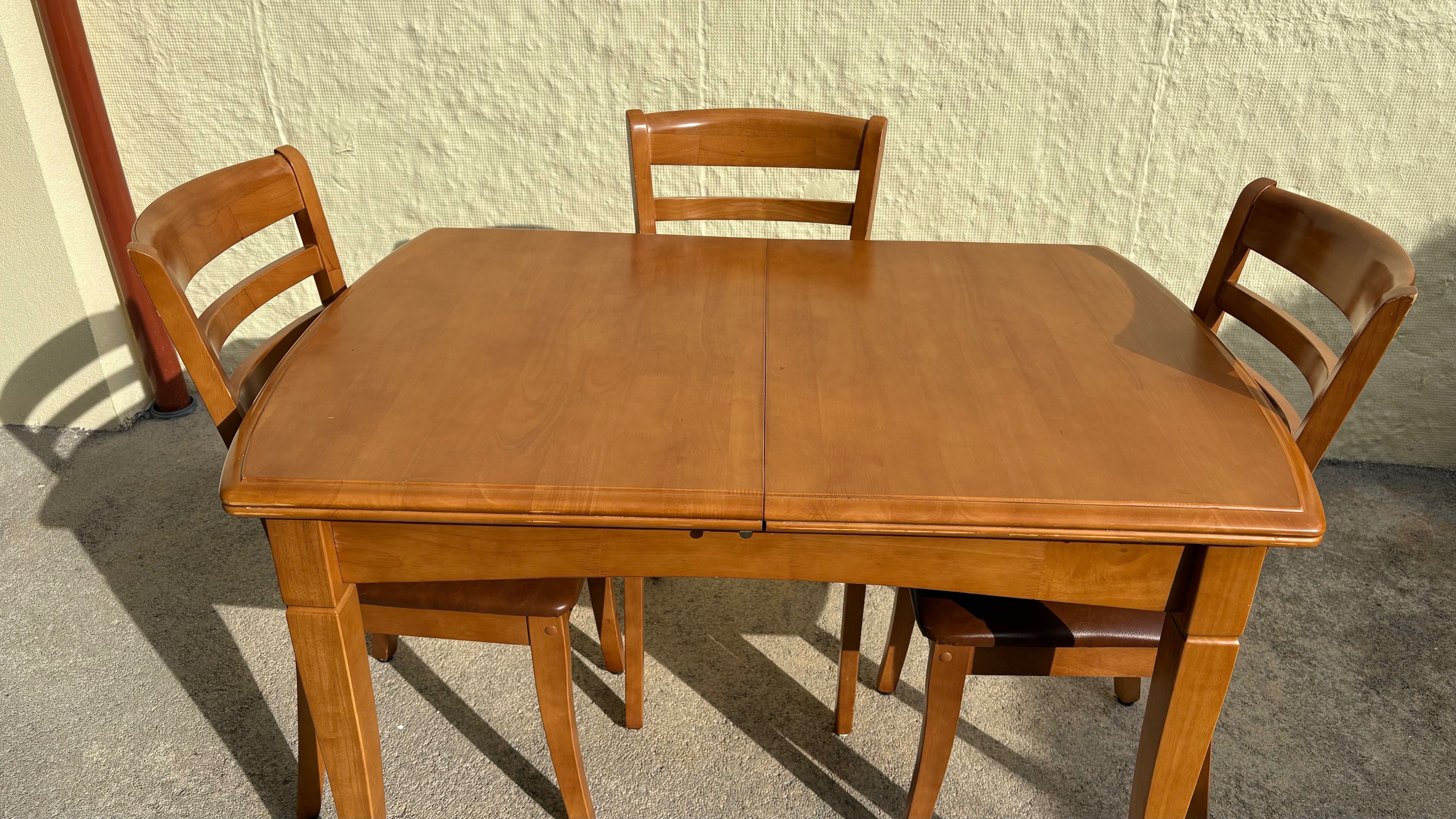 Mesa de cozinha extensível
