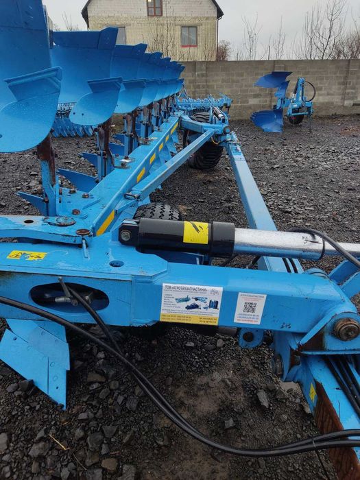 Плуг Lemken Euro Diamant 10 On-Land 8 корп. Плуг Lemken Diamant 11 7+1