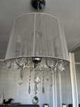 Lampa w stylu glamour z dwiema lampkami nocnymi - komplet