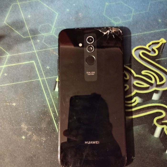 Telefon Huawei mate 20 lite