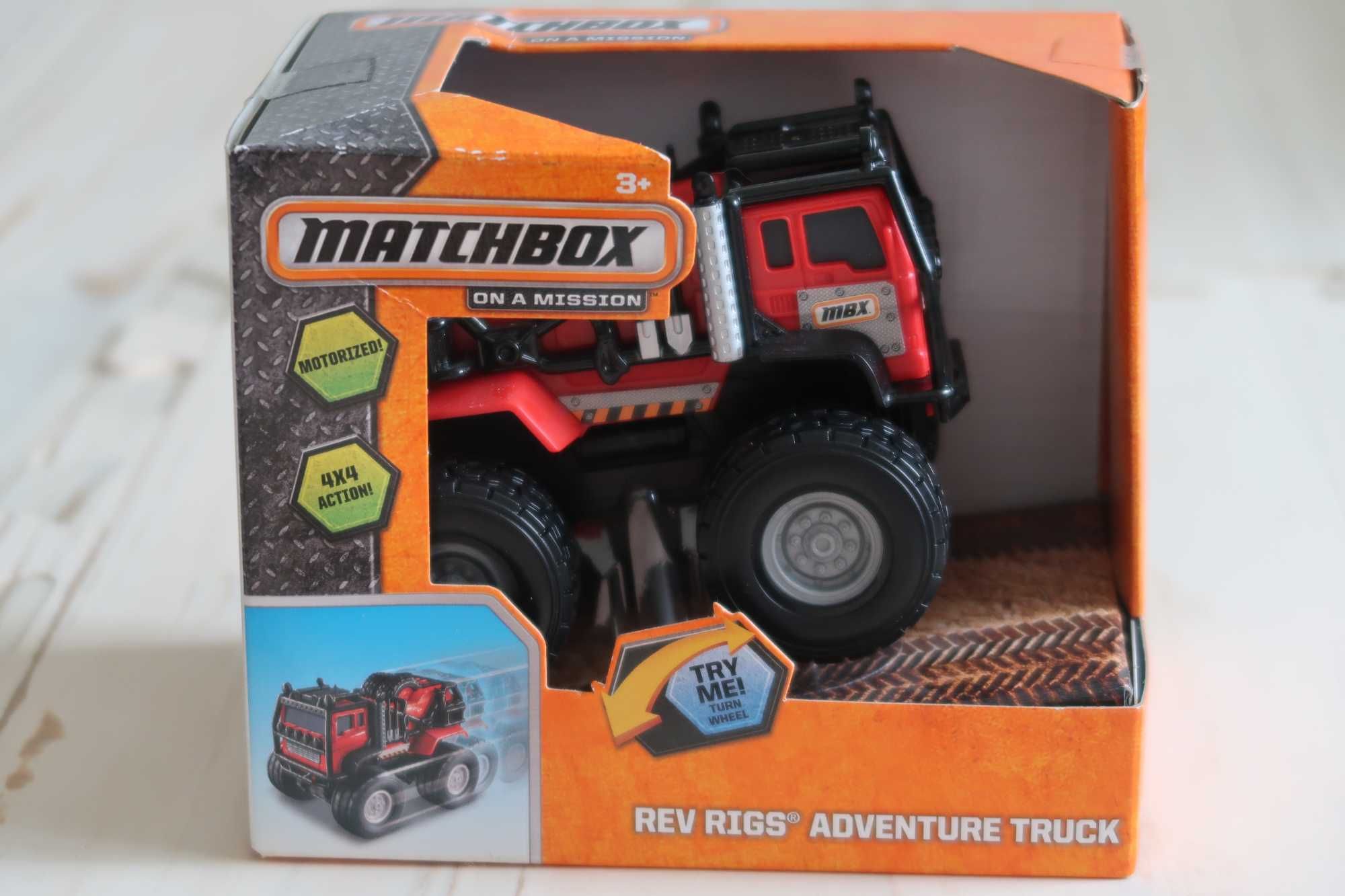 Инерционная машинка Matchbox Rev Rigs Adventure truck
