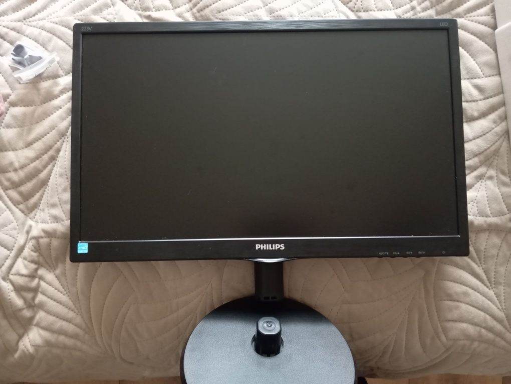 Monitor philips 223v5l