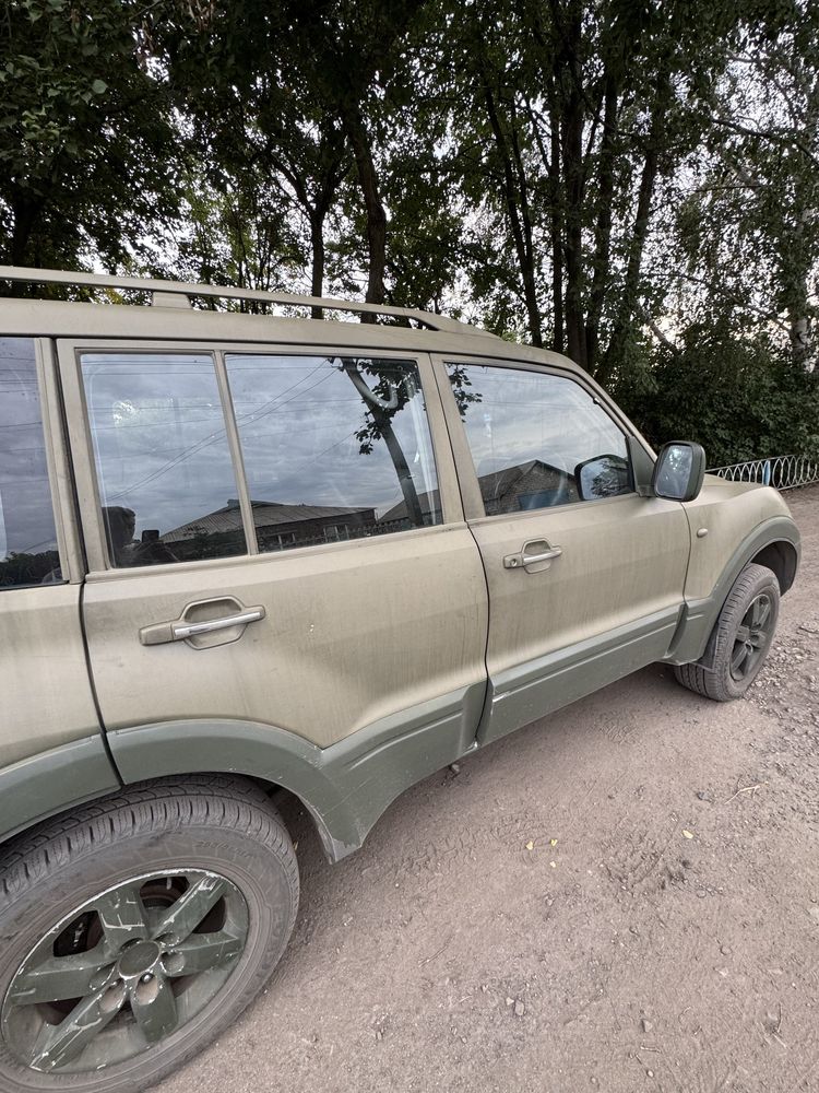 Продам MITSUBISHI  pajero wagon 2