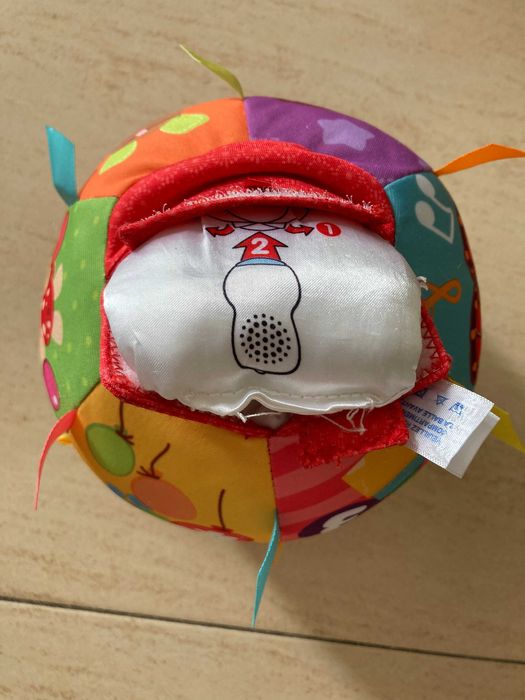 Bola interactiva VTech em tecido p/bébé