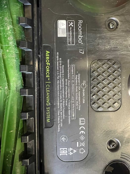 Roomba i7 wraz z stacją