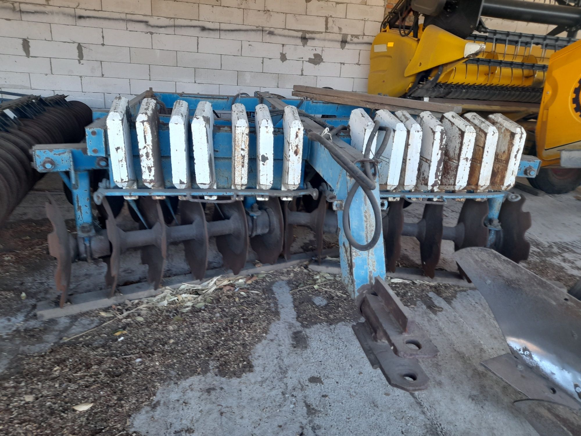 Продам дискову борону