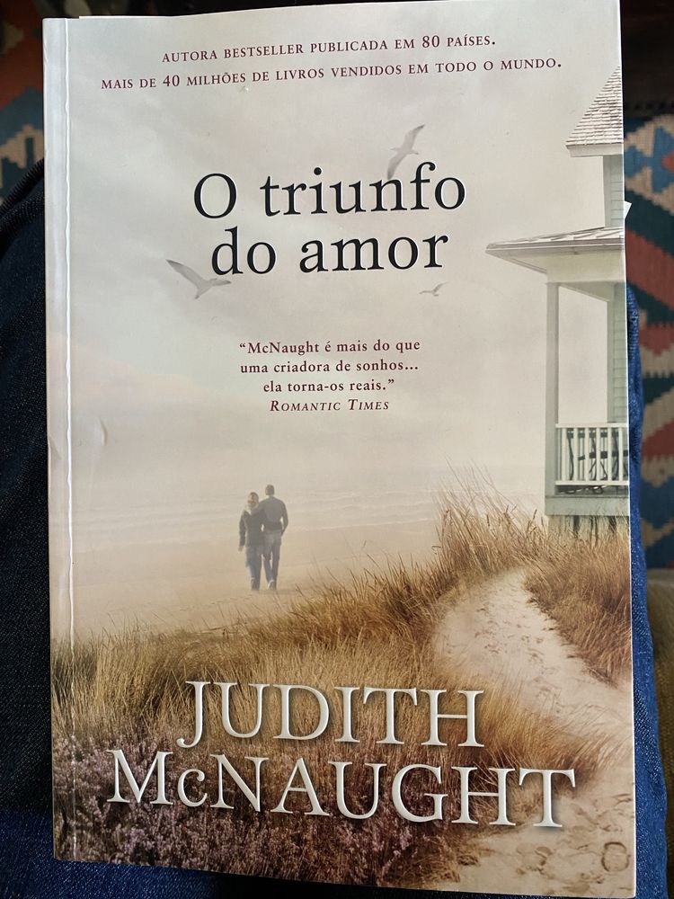 Vendo livro O trinufo do amor de Judith Mcnaught