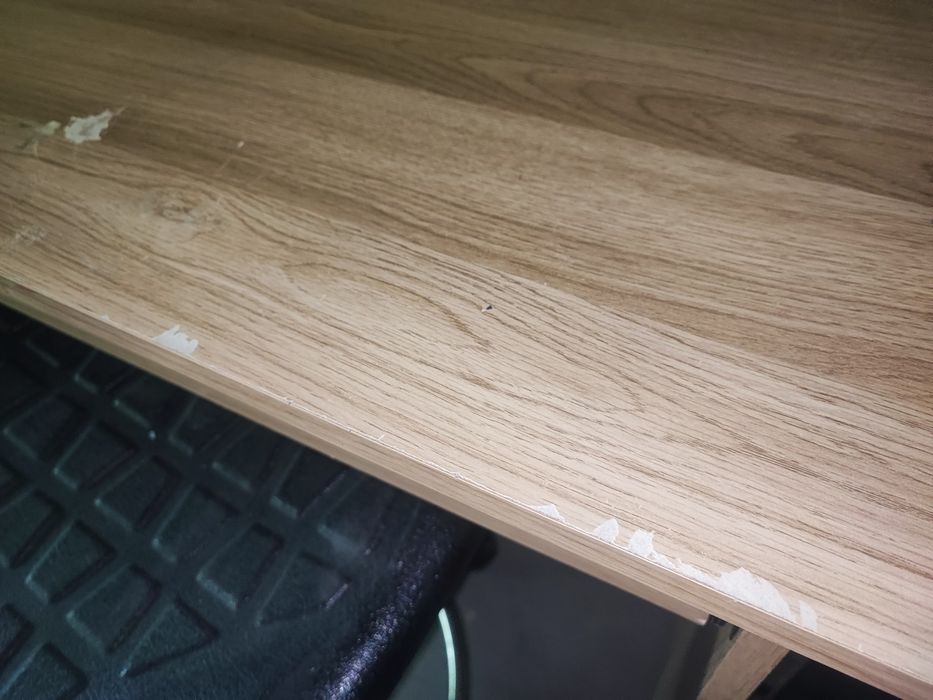 Secretária em bom estado