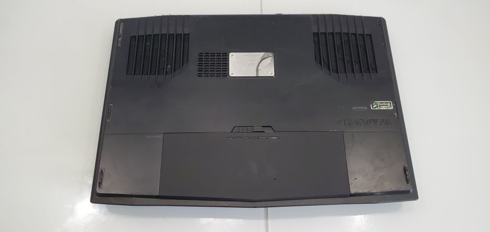 Ноутбук Alienware  17.3" Core i7 3 gen 16Gb/64GbSSD+1000Gb/Nvidia 2 GB