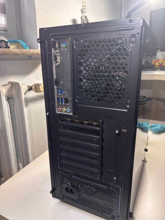Komputer gamingowy i5-9400F + GTX 1660 Super + 32GB RAM